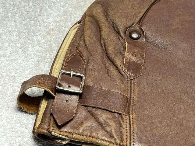 43) Excellent Original Unissued WW2 Canadian Made B-Type Flying Helmet 1942 — image 7