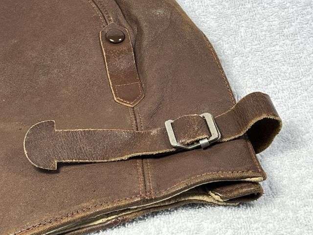 43) Excellent Original Unissued WW2 Canadian Made B-Type Flying Helmet 1942 — image 9