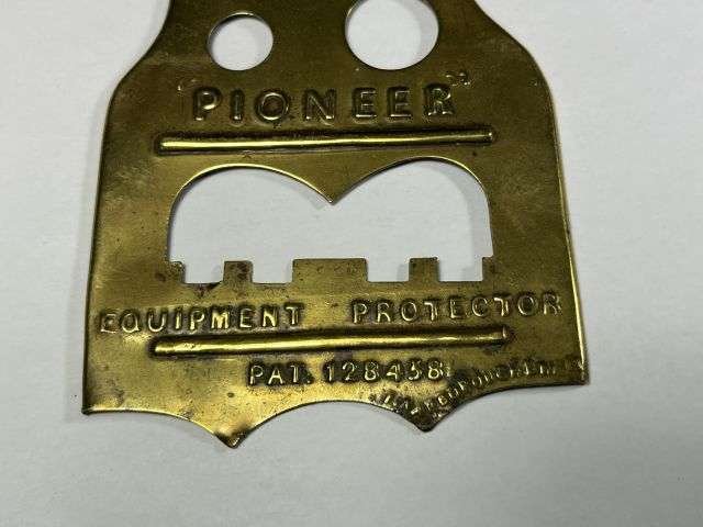 19) Nice WW1 British Military Button Cleaning Stick The New Pioneer — image 3