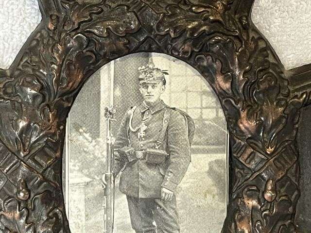 126) Lovely Original WW1 Imperial German Army Large Iron Cross Memorial Frame 1914-1915 — image 9