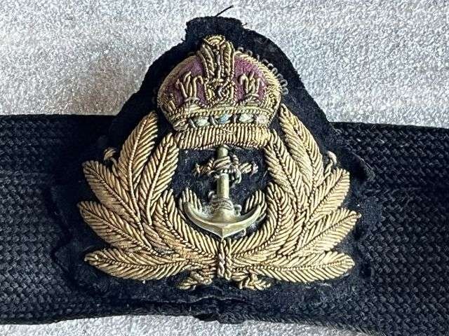 115) Excellent original WW1 WW2 Royal Navy Officers Bullion Cap Badge & Cap Band — image 5