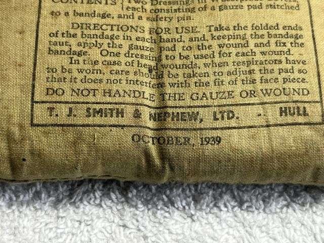1) Excellent Original WW2 British Army First Field Dressing Dated 1939 — image 3