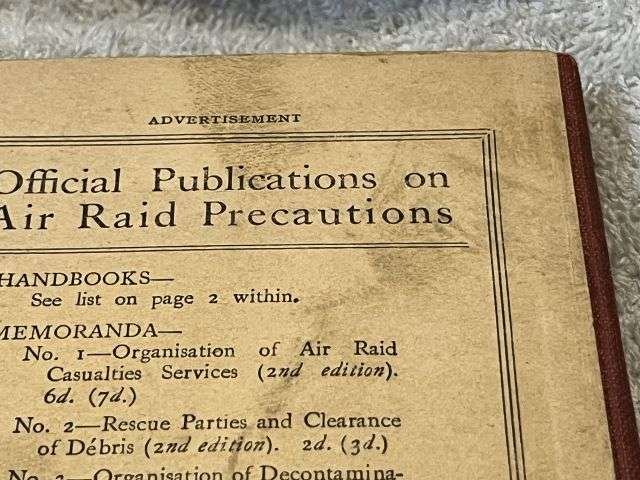 65) Good Original WW2 Hardback ARP Handbook No1 Personal Protection Against Gas Dated 1937 — image 2