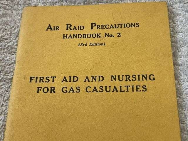 67) Near Mint Original WW2 ARP Handbook No2 First Aid For Gas Casualties 1938 — image 7