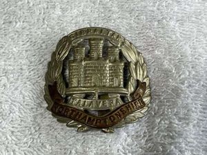 141) Good Original WW1 WW2 Cap Badge to Northamptonshire Regiment