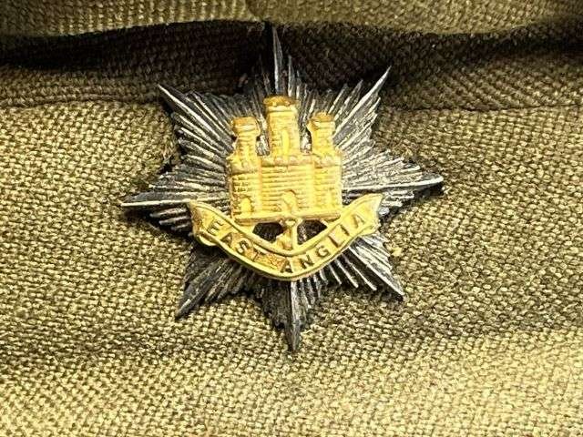 133) Tatty Well Used Original 1950s East Anglian Brigade Officers Peaked Cap With Badge — image 14