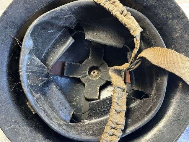 135) Excellent WW2 British Home Front Bakelite Protective Helmet By G.A. Dunn & Co Ltd — image 10