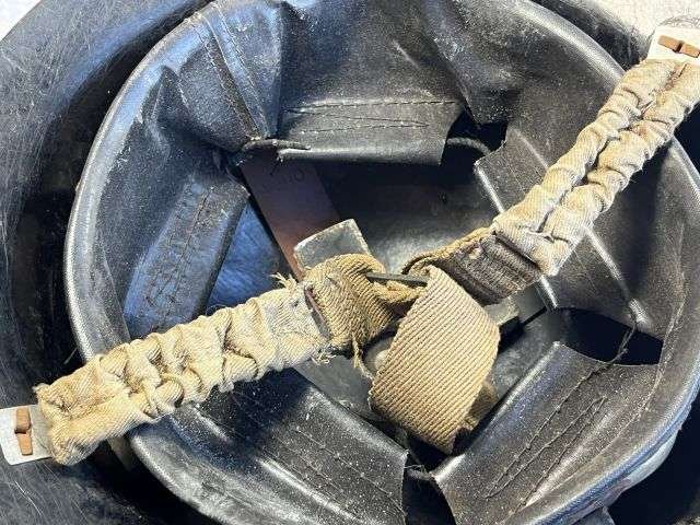 135) Excellent WW2 British Home Front Bakelite Protective Helmet By G.A. Dunn & Co Ltd — image 6