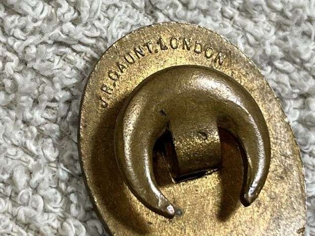 27) Excellent Original WW2 RAF War Workers J.R.Gaunt Brass Oval Lapel Badge — image 2