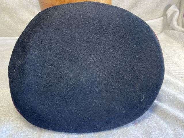 127) Excellent Original 1950s RAMC Officers Peaked Cap With Badge. — image 4