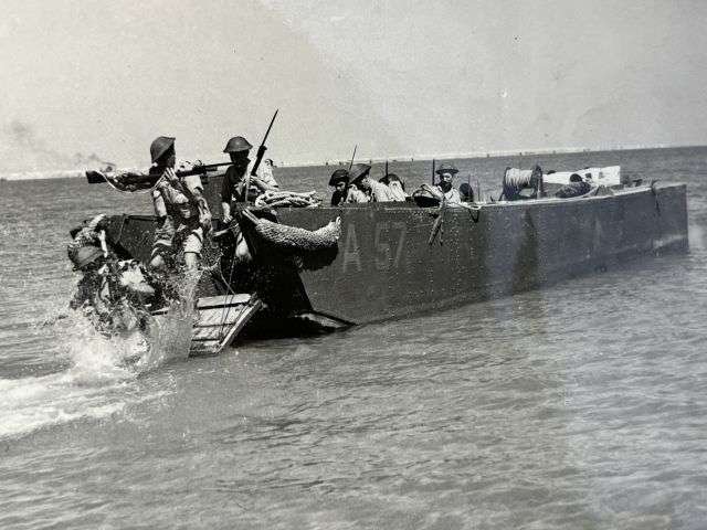 75) Interesting Original WW2 Royal Navy Official Photograph Showing Invasion of Navak RN Beach Party — image 6