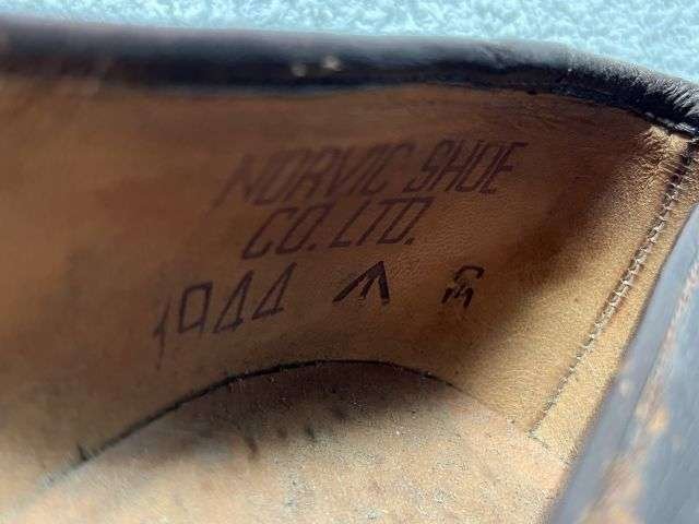 63) Original WW2 Era US Army Officers Brown Leather Slippers Dated 1944 — image 5