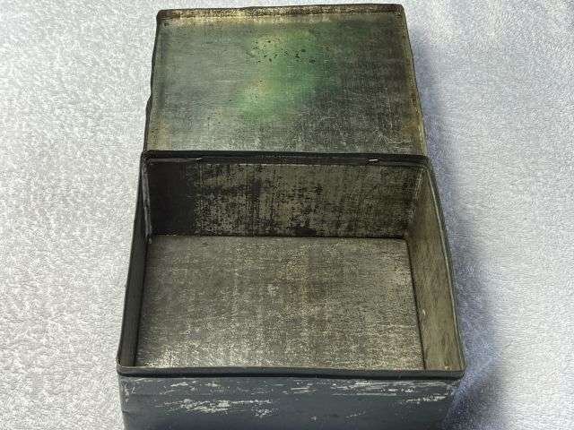 66) Excellent Original WW2 RAF Air Ministry Aircraft First Aid Outfit Emergency Dinghy Tin — image 3