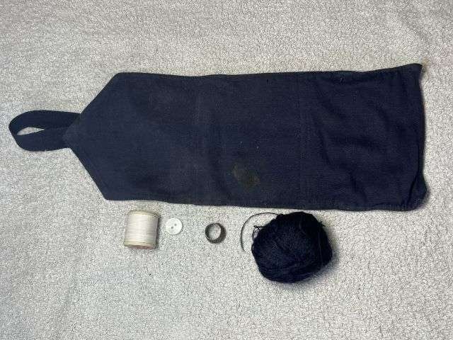 32) Excellent Original WW2 Royal Navy Sailors Issue Housewife Sewing Kit Roll — image 4