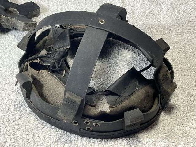 34) Excellent Original WW2 Pattern British Tommy Helmet Liner & Chinstrap 1949 — image 5