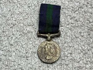 40) Good Well Used Original General Service Medal Miniature ERII