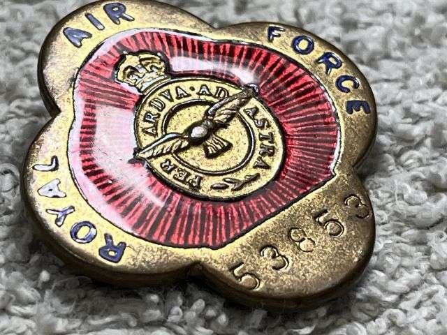 20) Excellent Original WW2 RAF War Workers Red Enamel Lapel Badge — image 4