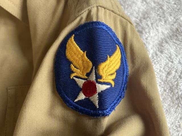 116) Original WW2 Era US Army Officers Khaki Cotton Shirt With USAAF Insignia — image 4