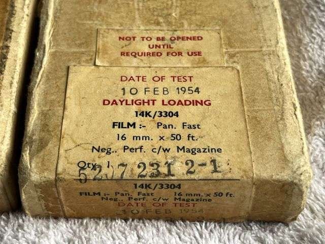 180) Excellent Original Early 1950s RAF Aircraft Camera Film Cassettes 14B/3474 In Original Box of Issue — image 10