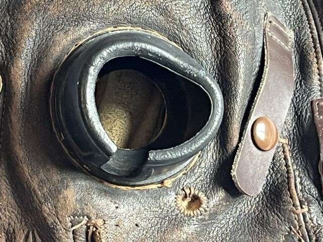 74) Lovely Clean Original Late WW2 – Post War RAF Late Pattern C-Type Flying Helmet 22C/879 — image 15