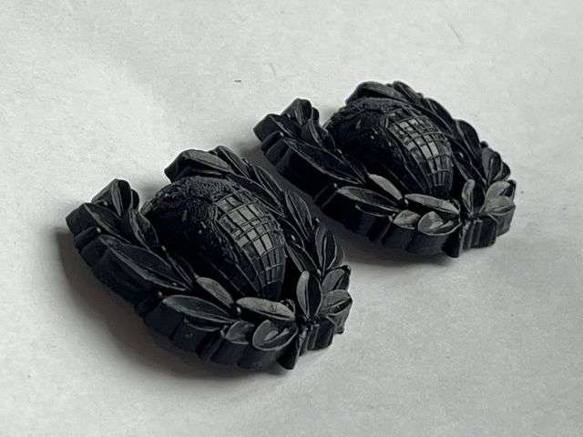 Mint Original WW2 Royal Marines Bakelite Economy Collar Dog Pair — image 2