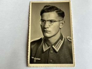 154) Good Original WW2 German Portrait Photograph of Army Soldier. …