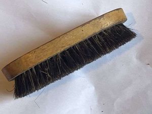 67) Good Original WW2 British Army Issue Hairbrush Dated 1942