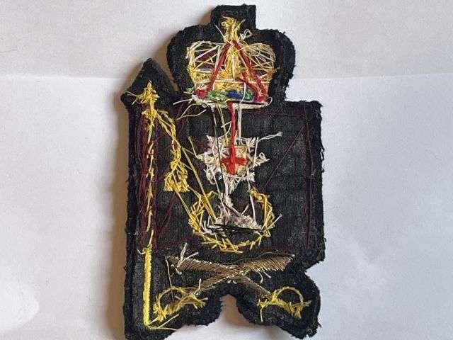 58) Lovely Large Post WW2 Coldstream Guards Padded Sleeve Badge Warrant Officer 2nd Class — image 2