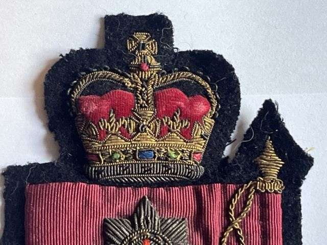 58) Lovely Large Post WW2 Coldstream Guards Padded Sleeve Badge Warrant Officer 2nd Class — image 5