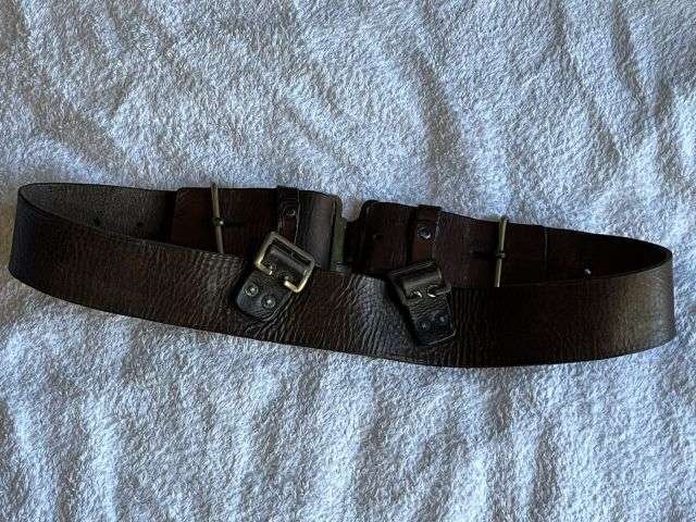 52) Excellent Original WW2 Home Guard 1939 Pattern Leather Waist Belt Dated 1940 — image 5