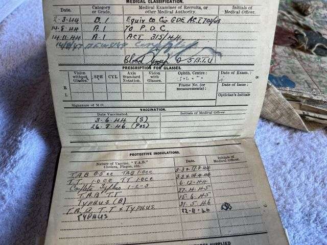 46) WW2 & Later British Army Dog Tags, Soldiers Service & Pay Book, Release Book & Paperwork 14723554 H.R.Joynson ACC — image 39