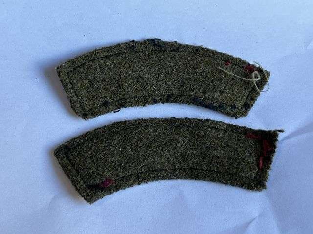 36) Excellent Original WW2 Loyal North Lancashire Regt Printed Cloth Shoulder Titles — image 2