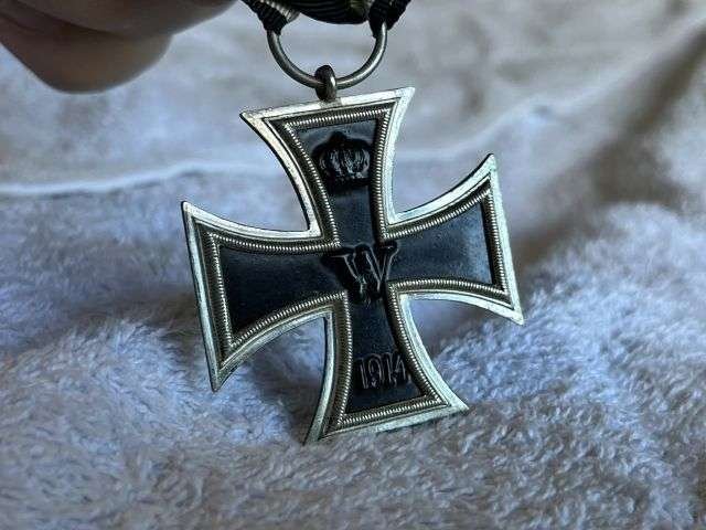 23) Excellent Original WW1 German Army 2nd Class Iron Cross & Ribbon — image 2