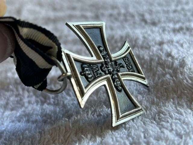 23) Excellent Original WW1 German Army 2nd Class Iron Cross & Ribbon — image 5