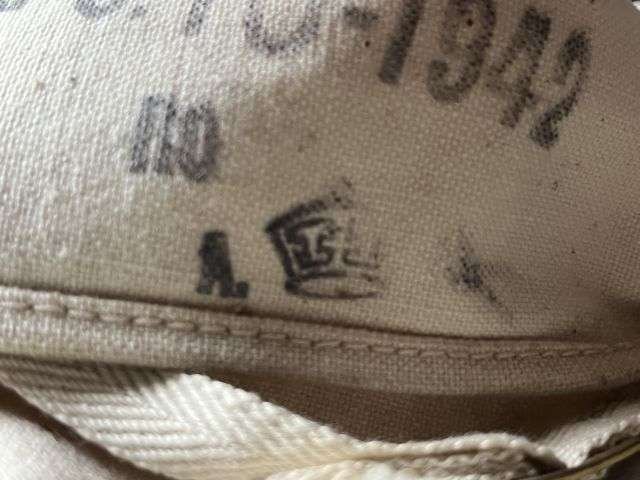 Unissued WW2 British Military Linen Fingerless Gloves, Anti-Gas. — image 6