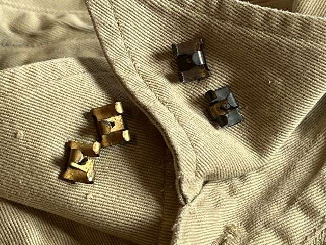 75) Original WW2 US Army Officers Khaki Tropical Shirt With Original Insignia — image 9