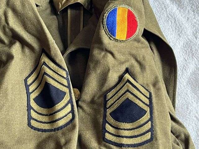 77) Nice Original WW2 US Army Officers M-1940 Jacket With Original Insignia 1940 — image 10
