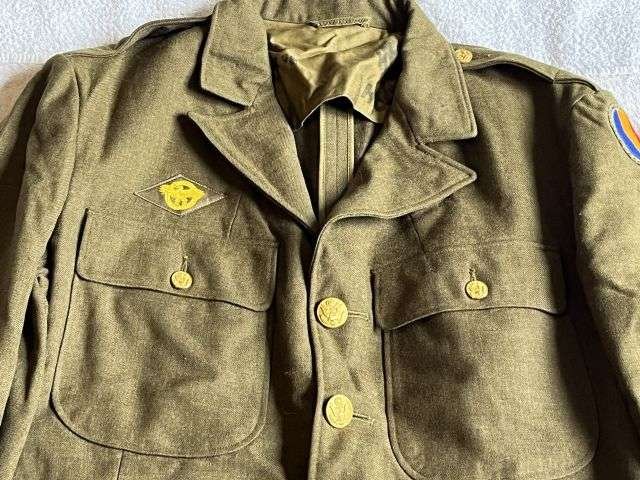 77) Nice Original WW2 US Army Officers M-1940 Jacket With Original Insignia 1940 — image 13