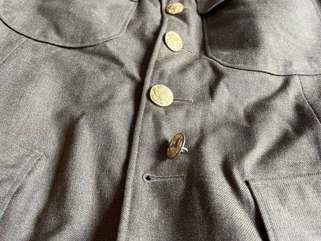 77) Nice Original WW2 US Army Officers M-1940 Jacket With Original Insignia 1940 — image 6