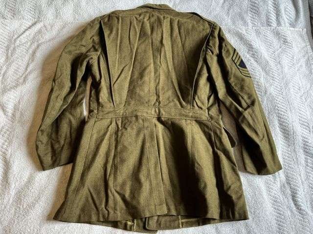 77) Nice Original WW2 US Army Officers M-1940 Jacket With Original Insignia 1940 — image 7