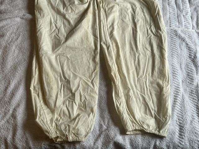 64) Good Original WW2 British Army & US Lightweight Snow Camo Over Trousers Dated 1943 — image 5