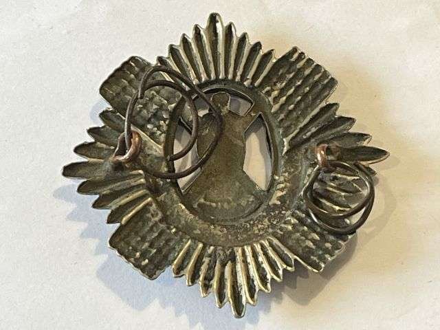 34) Excellent Original WW1 WW2 Cap Badge The Royal Scots — image 2