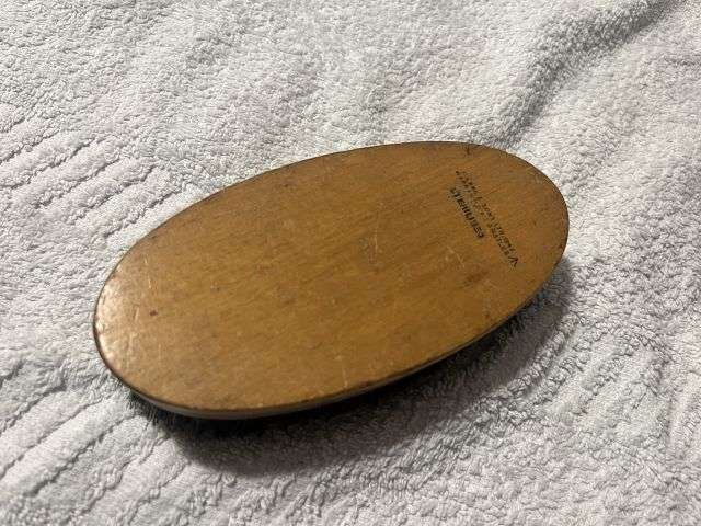 1) Good Clean Original WW2 British Army Issue Hair Brush Dated 1941 — image 4