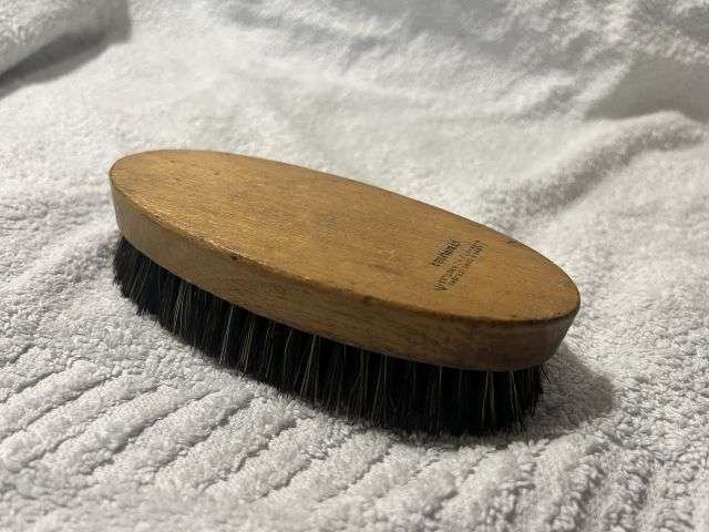 1) Good Clean Original WW2 British Army Issue Hair Brush Dated 1941 — image 5