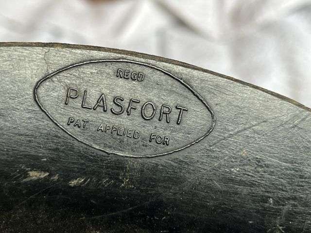 95) Excellent WW2 British Plasfort Home Front Bakelite Protective Helmet — image 13