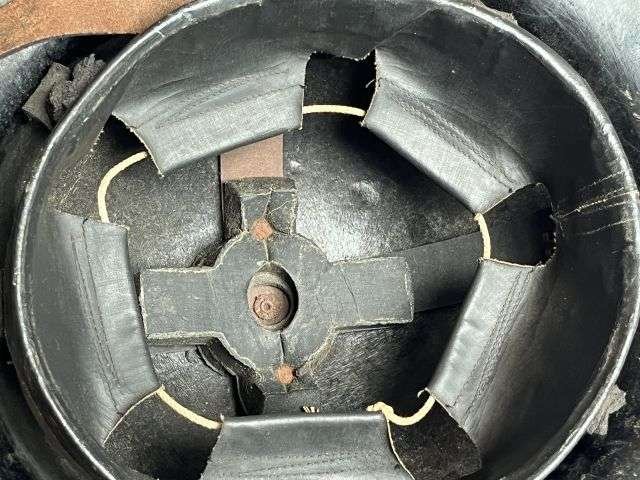 95) Excellent WW2 British Plasfort Home Front Bakelite Protective Helmet — image 5