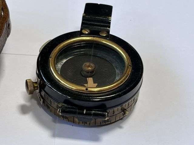 115) Lovely Original Pre WW2 British Officers Verner's Pattern MK XI Compass & Case Dated 1936 — image 11