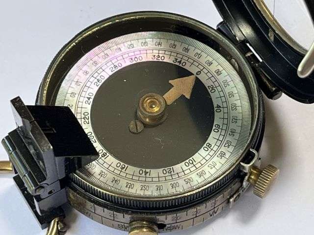 115) Lovely Original Pre WW2 British Officers Verner's Pattern MK XI Compass & Case Dated 1936 — image 8