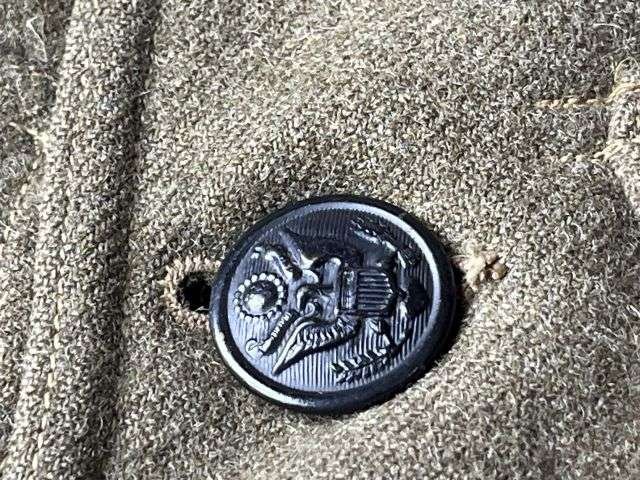 48) Lovely Original WW1 US Army Issue Medics Tunic Dated 1918 — image 8