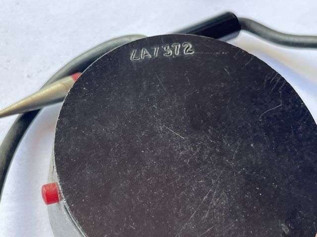 133) Excellent Original WW2 British Voltmeter Pocket 250 Volts No2 Dated 1942 — image 2